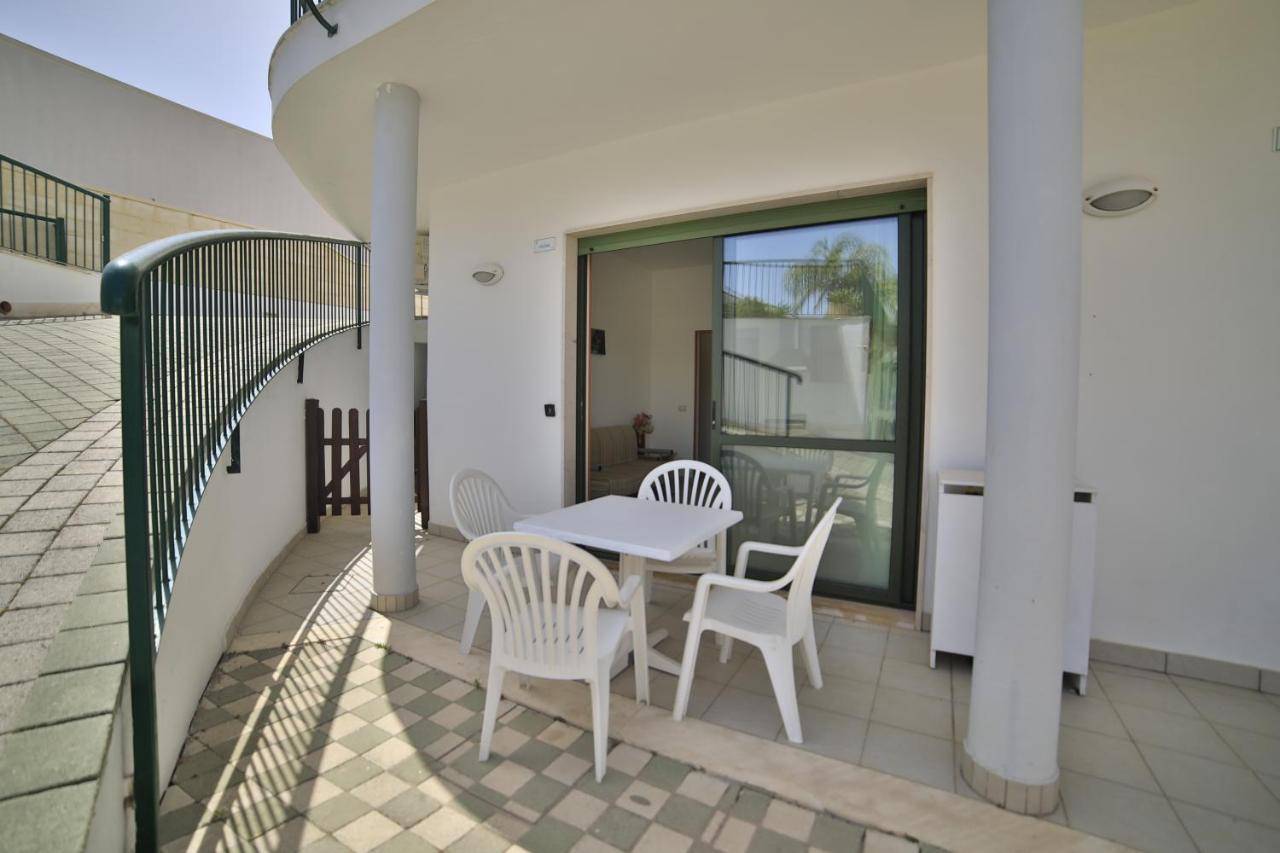 Residence Cala Verde Марина ди Манкаверза Екстериор снимка