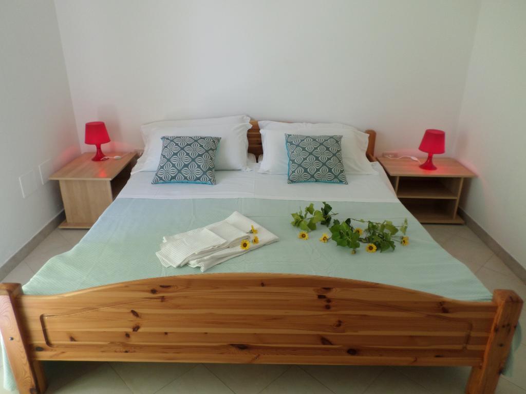 Residence Cala Verde Марина ди Манкаверза Екстериор снимка